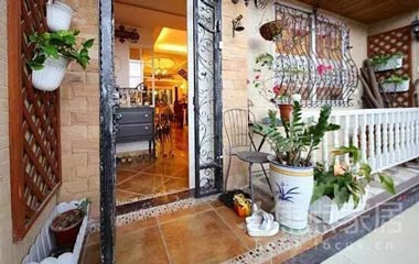 教你打造漂亮的陽臺花園，讓陽臺煥發