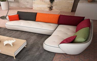 客廳只擺放沙發已過時