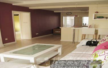 88平二室二廳 80后小夫妻13萬打造現代簡約