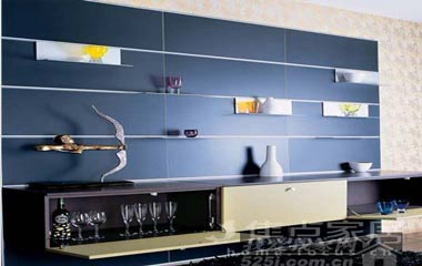 激活單調(diào)墻面 12款擱架開發(fā)墻上