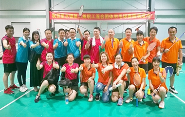 32支球隊(duì)同場(chǎng)競(jìng)技，巴迪斯球場(chǎng)揚(yáng)名