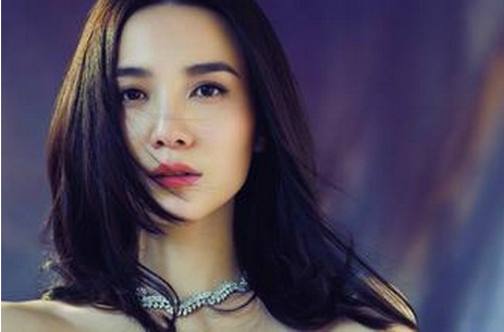 她美得低調，卻被頂級設計師評為全球衣品前1