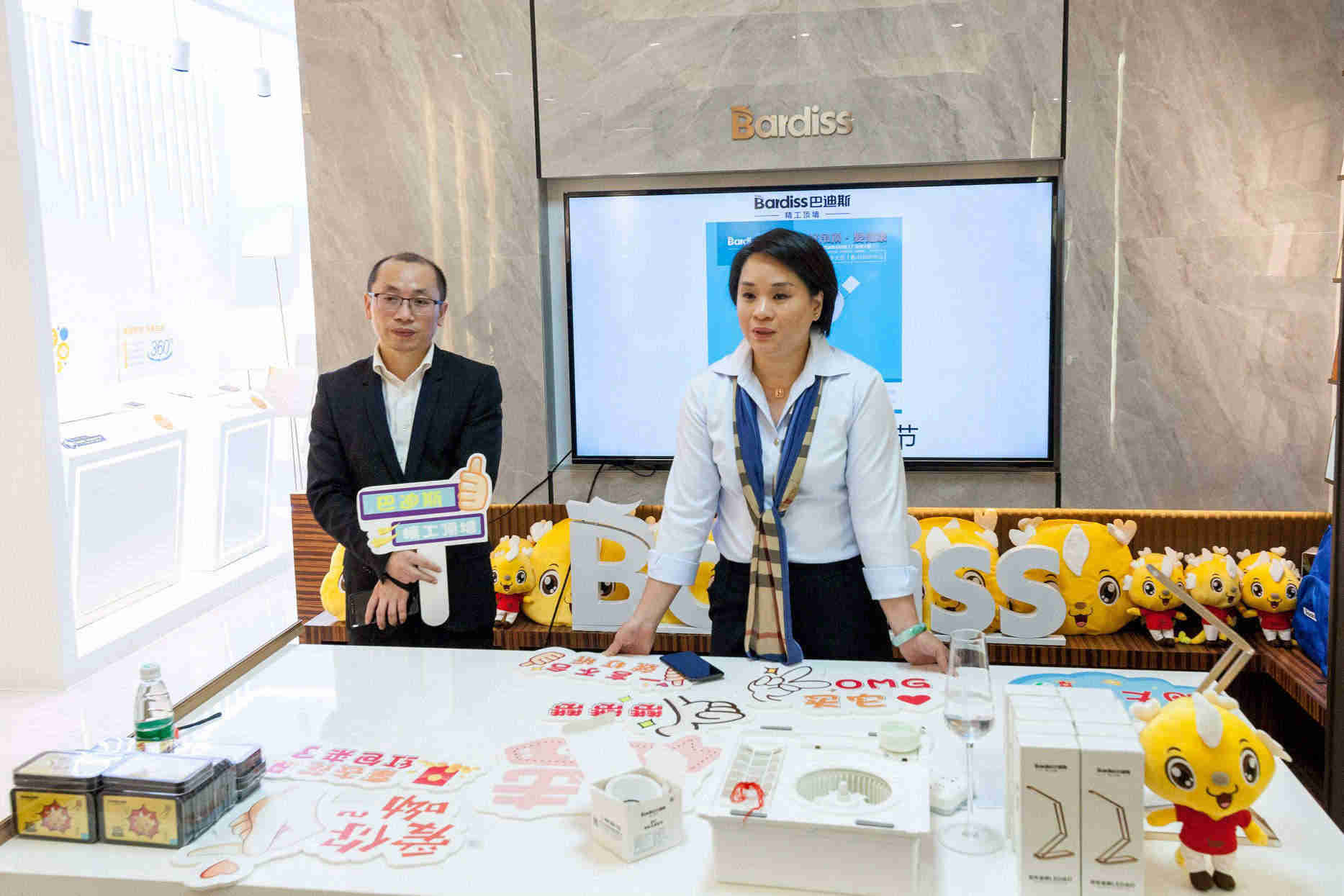 5G賦能,惠戰(zhàn)千城 好吊頂,要健康——巴迪斯全網(wǎng)搶工廠直播完美收官