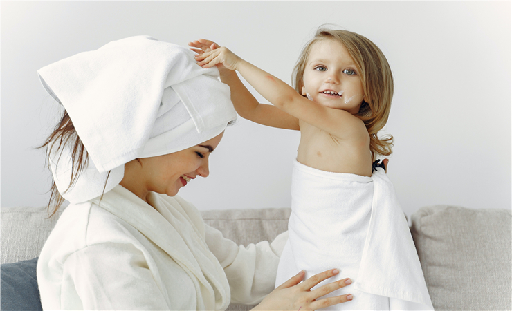 但你是否會有這樣的困擾?晾在浴室的毛巾會出現(xiàn)油膩、干硬、發(fā)霉、有異味等情況,令人無法忍受。 但你是否會有這樣的困擾?晾在浴室的毛巾會出現(xiàn)油膩、干硬、發(fā)霉、有異味等情況,令人無法忍受。